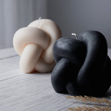 Load image into Gallery viewer, ALLURE CA - Large Black Knot Candle
