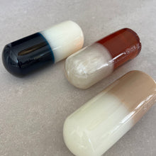Load image into Gallery viewer, POPPIN PILLS Objet Happy Pills 8MG BURGUNDY
