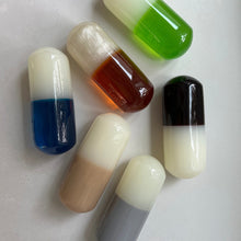 Load image into Gallery viewer, POPPIN PILLS Objet Happy Pills 8MG AMBER
