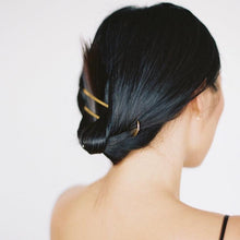 Load image into Gallery viewer, SYLVAIN LE HEN HAIR DESIN ACCESS Curved Hairpin - DUXSTYLE
